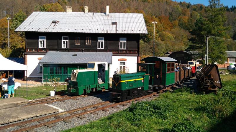 Rajnochovická lesní železnice organizuje v průběhu roku akce "poježdění" a provozní dny, kdy se můžete svézt po obnoveném úseku bývalé Arcibiskupské lesní železnice.